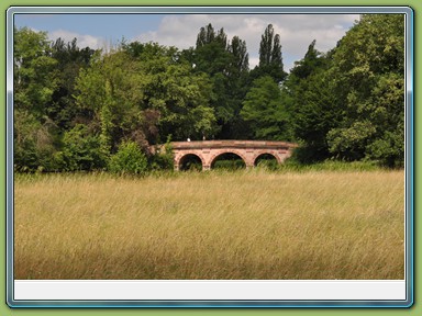 Rote Br&uuml;cke im Sch&ouml;nbusch