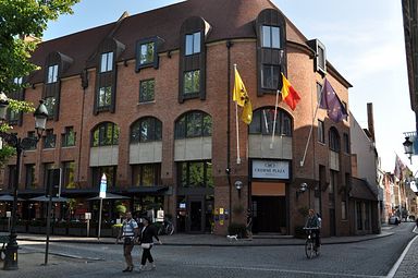 Crowne Plaza Hotel, Br&uuml;gge