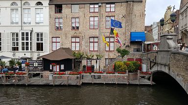 Br&uuml;gge