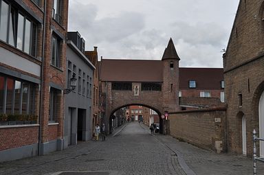 Br&uuml;gge