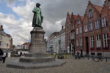 Jan van Eyckplein, Br&uuml;gge
