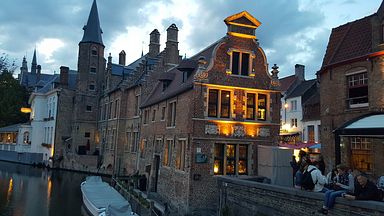 Rozenhoedkaai, Br&uuml;gge